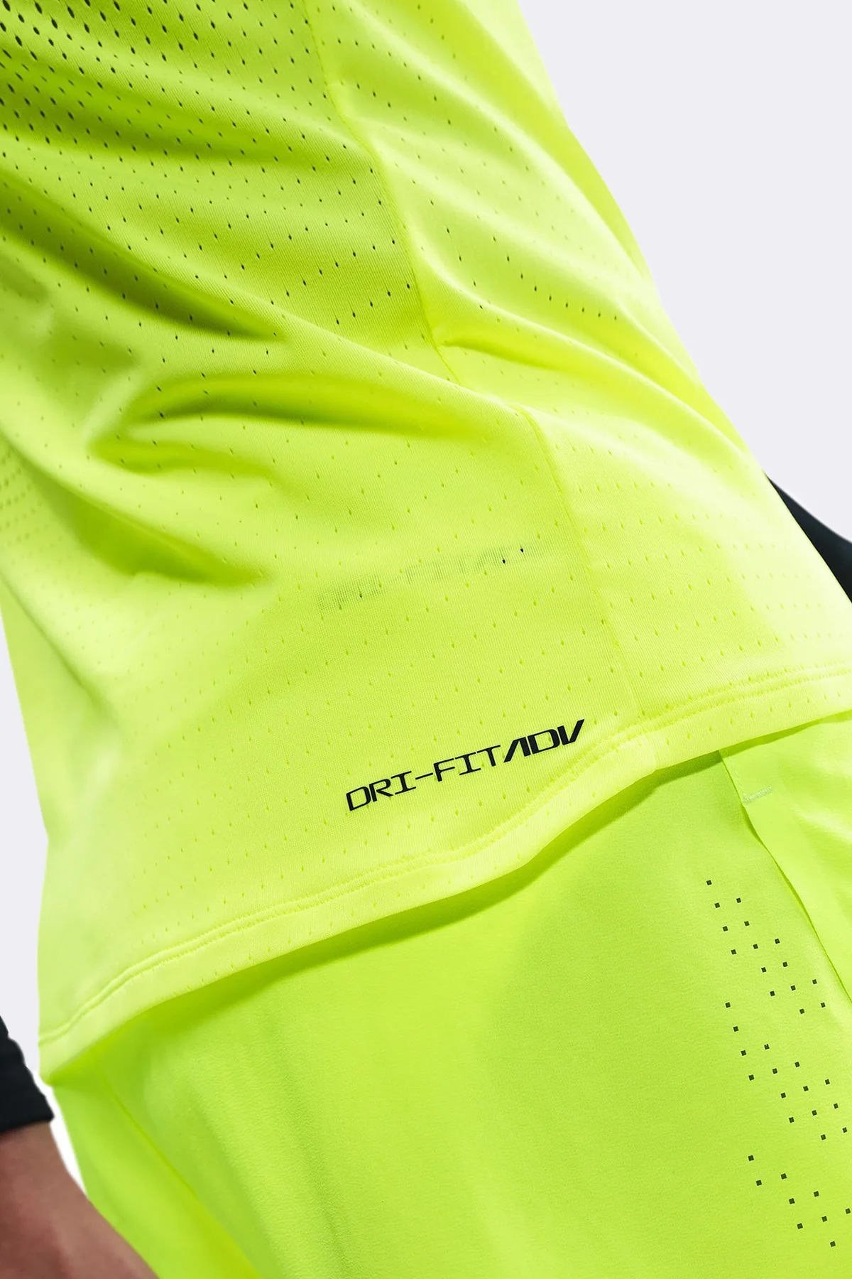 Nike Aeroswift Singlet - Image 5