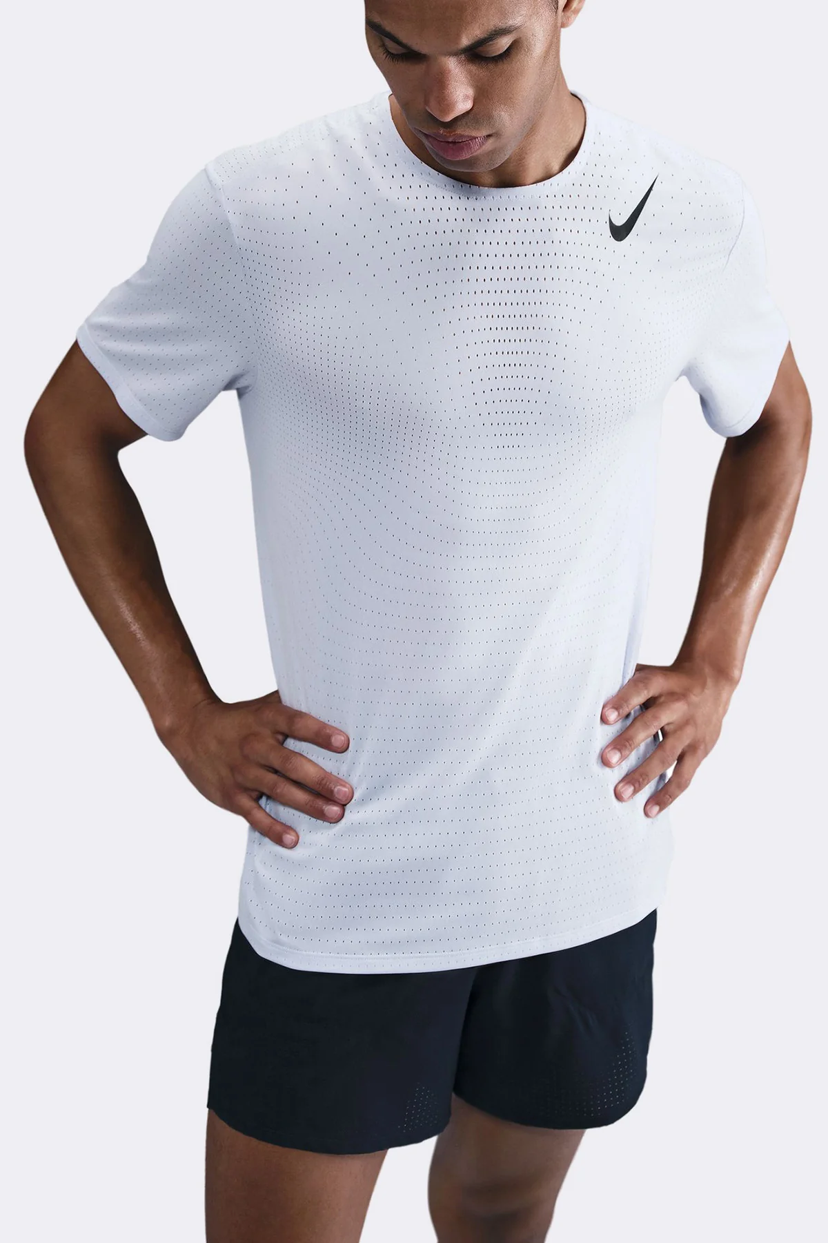 Nike Aeroswift Tee - Image 3