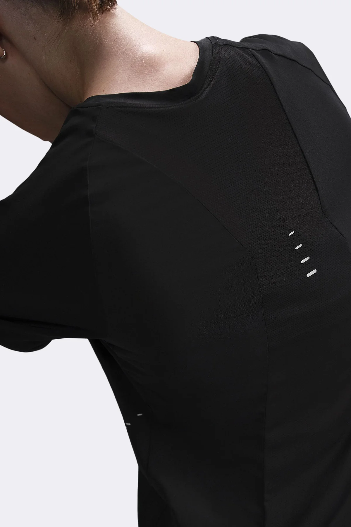 Nike Swift SS Tee - Image 4