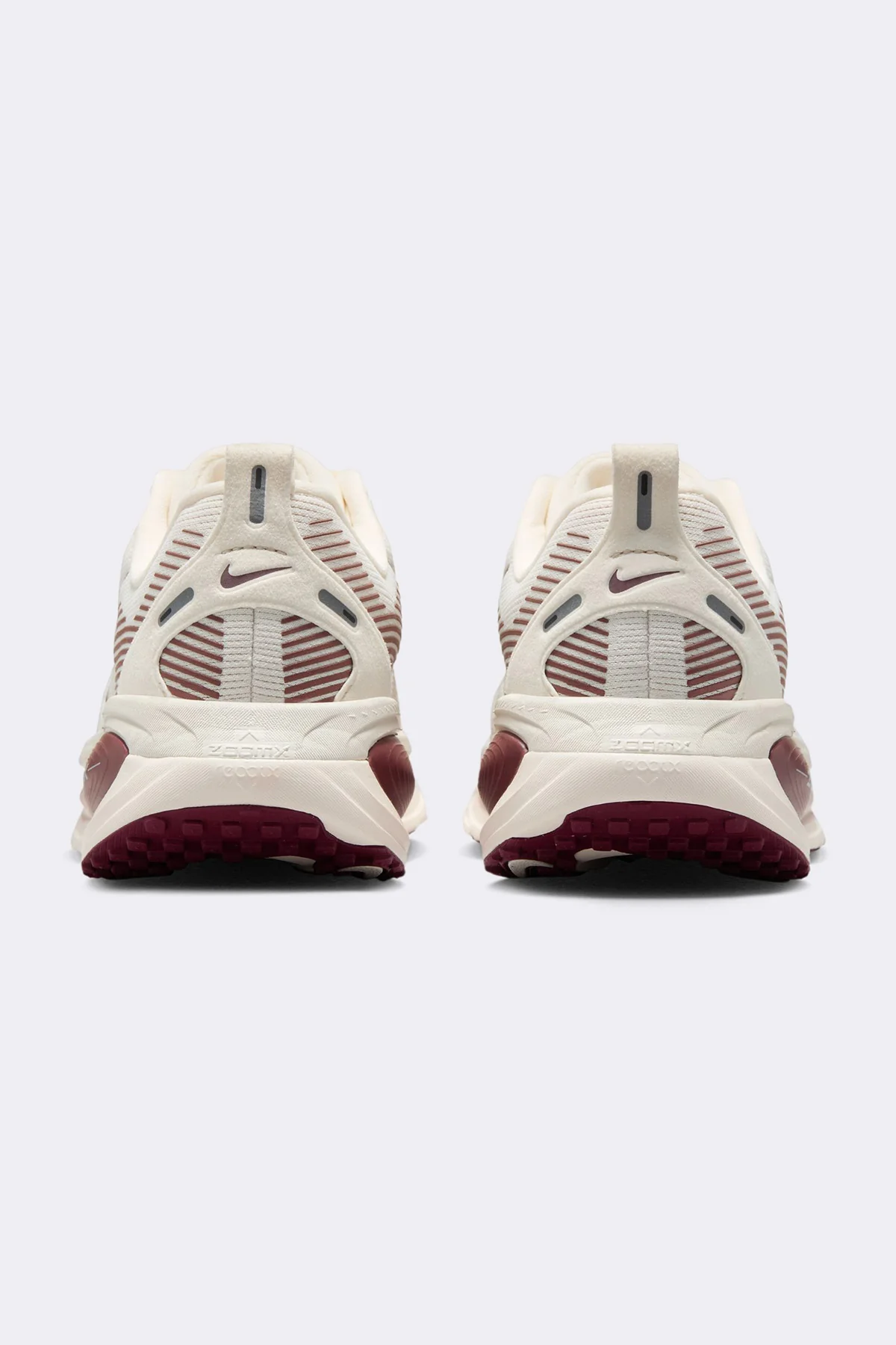 Nike Vomero 18 - Image 10