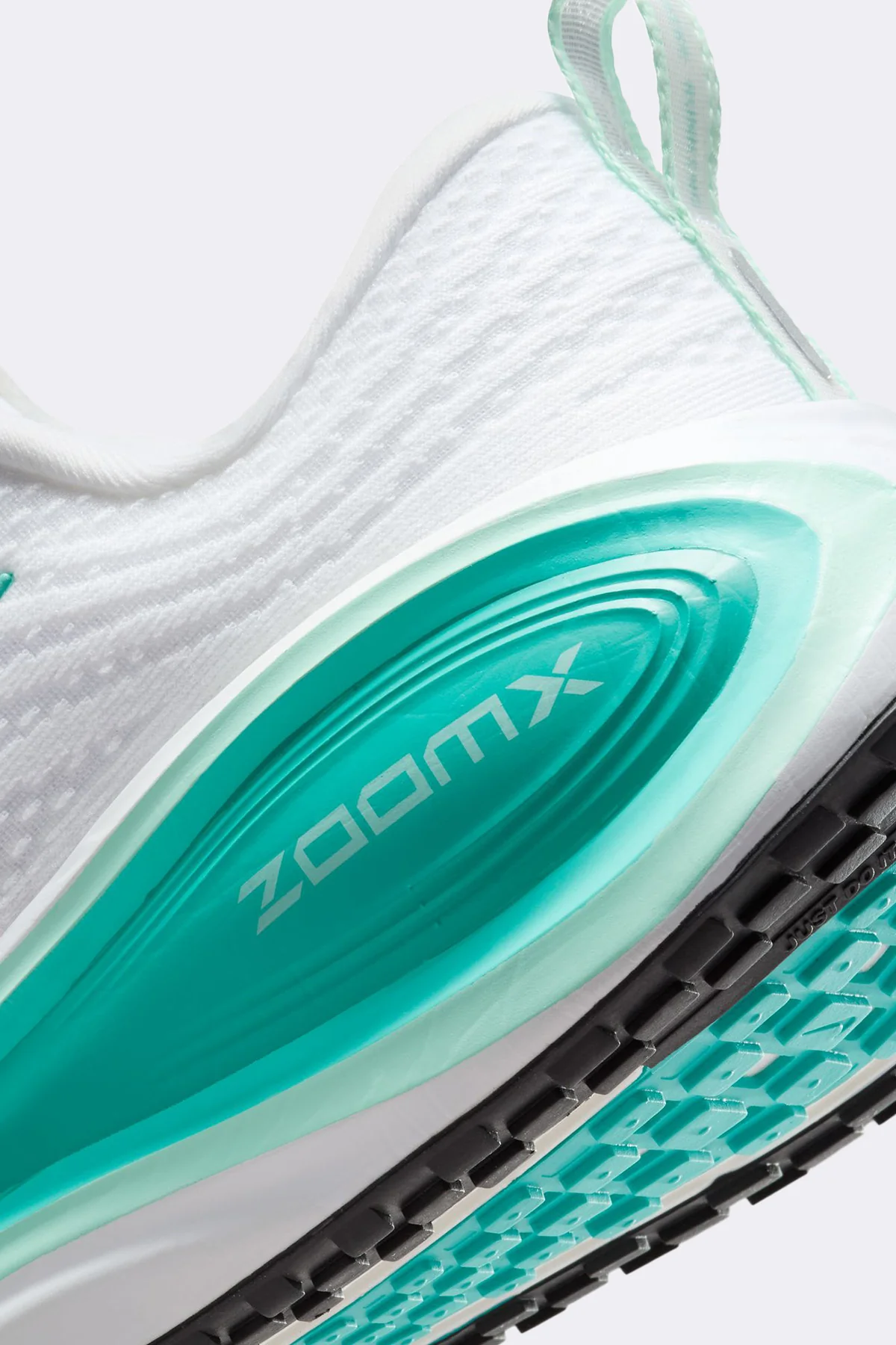Nike Vomero Plus - Image 10